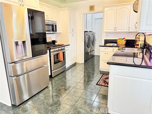 Detail Gallery Image 7 of 69 For 19523 Friar, Tarzana,  CA 91335 - 3 Beds | 2 Baths