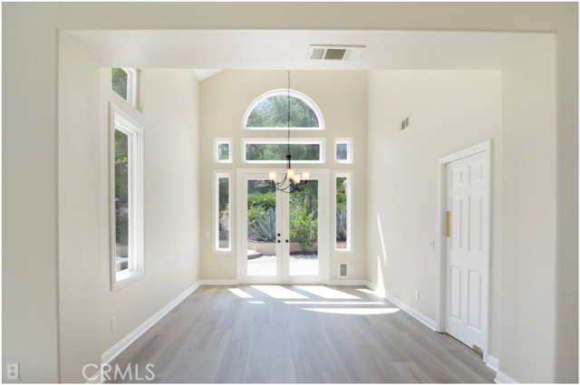 Detail Gallery Image 8 of 53 For 22132 Wayside, Mission Viejo,  CA 92692 - 4 Beds | 3 Baths