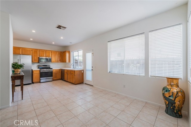 Detail Gallery Image 7 of 41 For 5 Sherrelwood Ct, Aliso Viejo,  CA 92656 - 4 Beds | 2/1 Baths