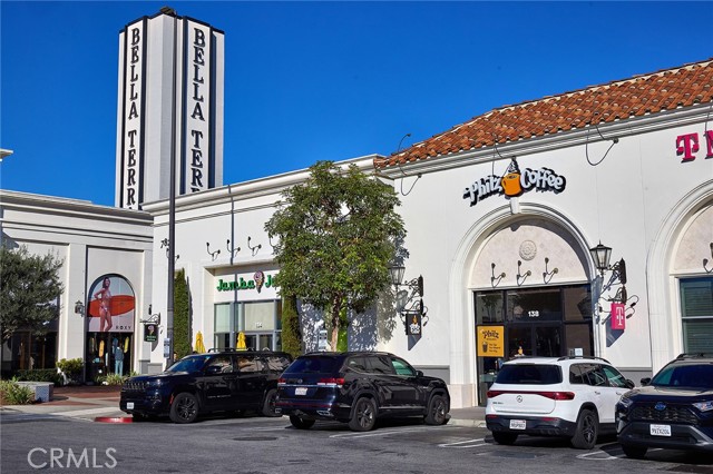 Detail Gallery Image 28 of 33 For 7251 Aura Cir, Huntington Beach,  CA 92647 - 4 Beds | 3/1 Baths