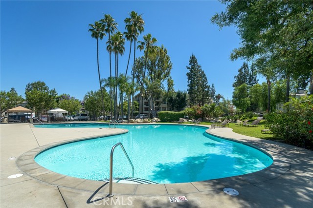 Detail Gallery Image 25 of 42 For 5500 Owensmouth Ave #324,  Woodland Hills,  CA 91367 - 2 Beds | 2 Baths