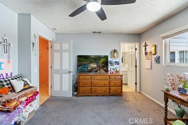 Detail Gallery Image 10 of 23 For 237 E 49th St, San Bernardino,  CA 92404 - 3 Beds | 2 Baths