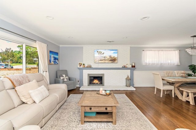 902 E Cypress, Glendora CA: https://media.crmls.org/medias/60a1abe3-ac7a-4840-a1f8-2b2449c96a0f.jpg