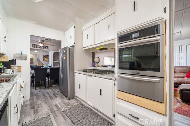 1512 E 5th Street, Ontario CA: https://media.crmls.org/medias/60a1b22a-5d8d-4efd-8286-9741629adf12.jpg