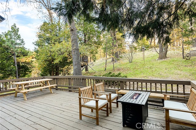 Detail Gallery Image 16 of 37 For 1017 Burnt Mill Rd, Lake Arrowhead,  CA 92326 - 3 Beds | 2/1 Baths