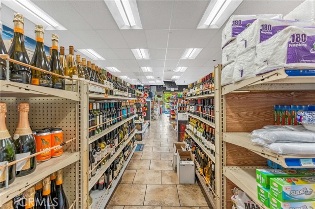3200 Mission Avenue, Oceanside CA: https://media.crmls.org/medias/60a1f20a-34d3-4d3e-a40a-f8067c2ba65b.jpg