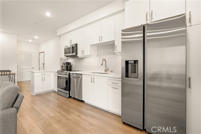 Detail Gallery Image 4 of 18 For 915 Madonna Rd #102,  San Luis Obispo,  CA 93405 - 3 Beds | 2 Baths