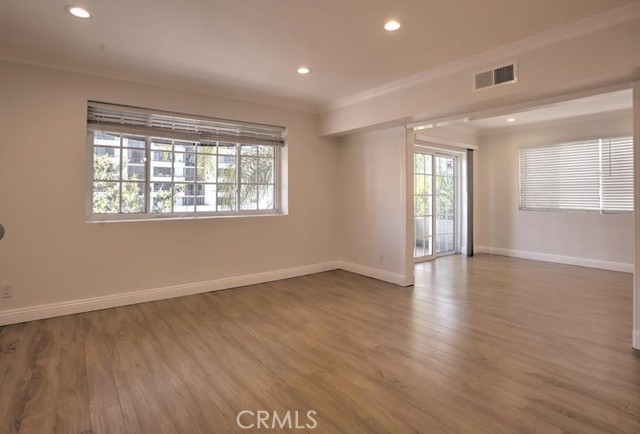 Detail Gallery Image 4 of 27 For 10645 Wilshire Bld #201,  Los Angeles,  CA 90024 - 2 Beds | 2 Baths