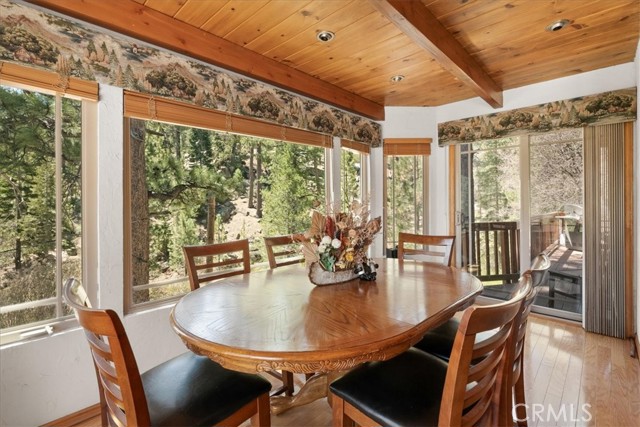 Detail Gallery Image 8 of 31 For 38855 Big Bear, Big Bear Lake,  CA 92315 - 3 Beds | 2 Baths