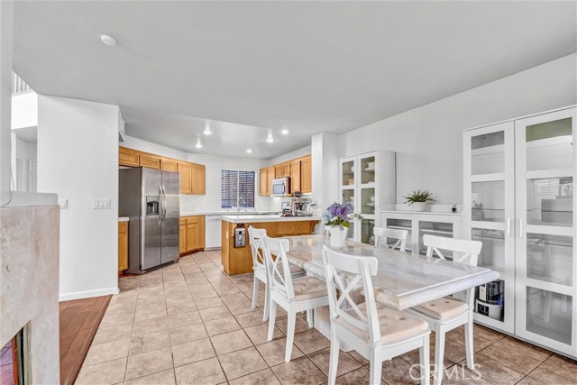 Detail Gallery Image 12 of 32 For 1744 Empty Saddle, Simi Valley,  CA 93063 - 3 Beds | 2/1 Baths