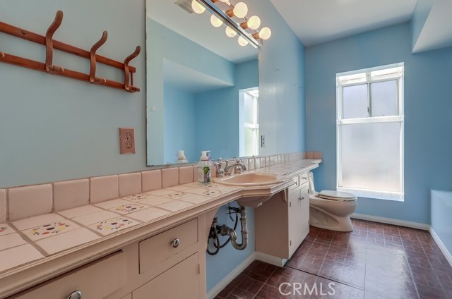 Detail Gallery Image 17 of 37 For 3835 Gundry Ave, Long Beach,  CA 90807 - 3 Beds | 2 Baths