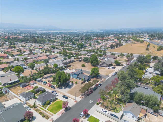 Detail Gallery Image 14 of 45 For 27981 Atlantic Ave, Highland,  CA 92346 - 3 Beds | 2 Baths