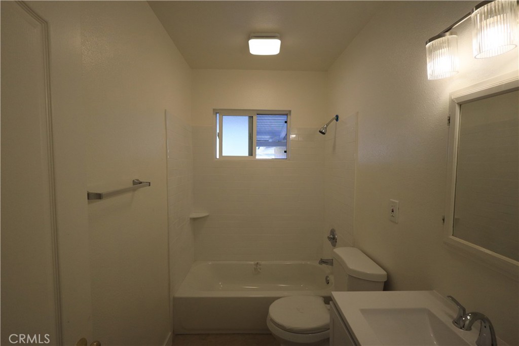 MLS #OC25274163 image #10