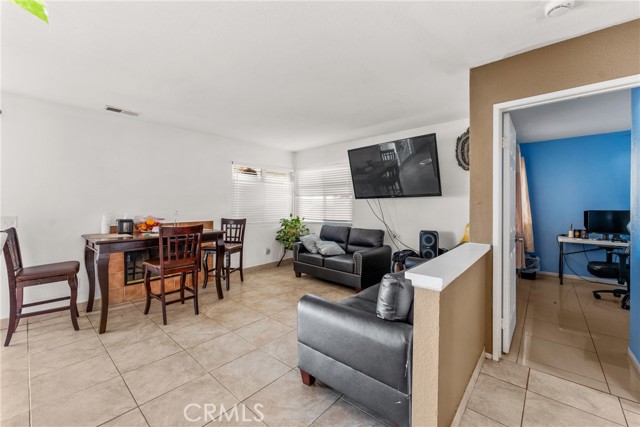 Detail Gallery Image 8 of 32 For 11504 Cornell, Adelanto,  CA 92301 - 4 Beds | 3 Baths