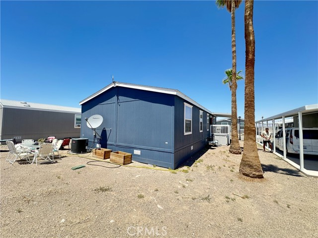 900 Coronado Street, Needles CA: https://media.crmls.org/medias/60a572b1-d1ea-4582-bab7-1751d254ae6b.jpg