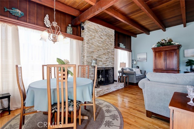 340 24th Street, Hermosa Beach, California 90254, 3 Bedrooms Bedrooms, ,3 BathroomsBathrooms,Residential,Sold,24th,SB22025950