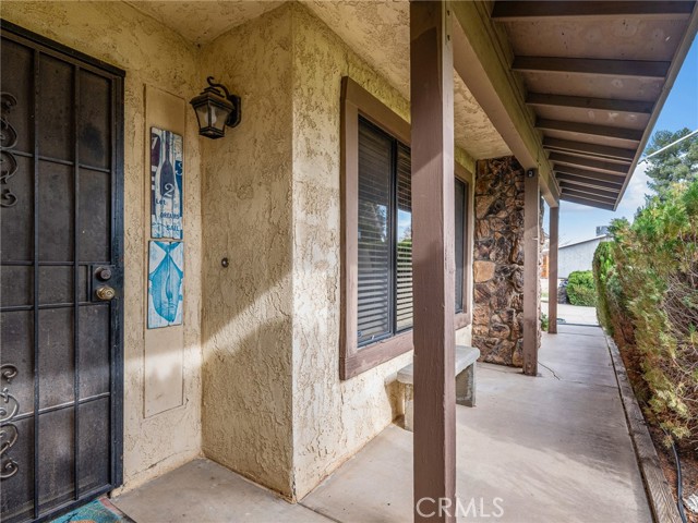 Detail Gallery Image 4 of 35 For 15476 Pahute St, Victorville,  CA 92395 - 3 Beds | 2 Baths