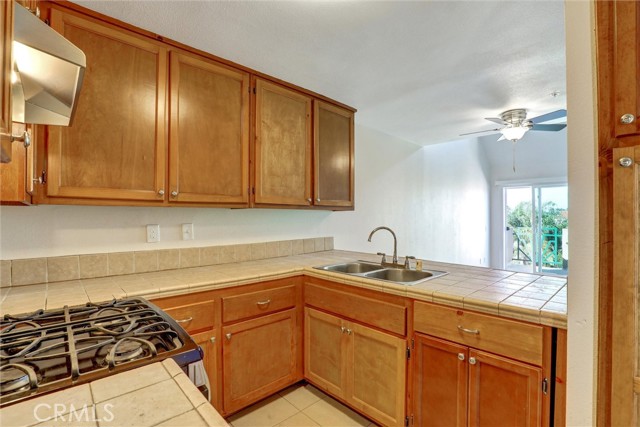 Detail Gallery Image 7 of 21 For 450 E 4th St #437,  Santa Ana,  CA 92701 - 2 Beds | 2 Baths
