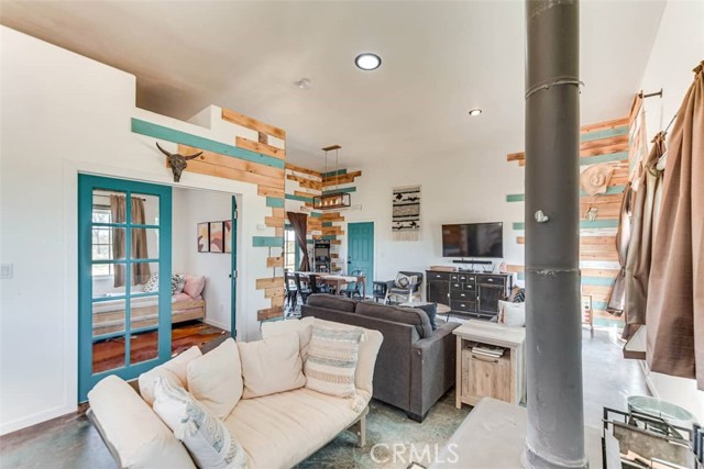 Detail Gallery Image 17 of 28 For 58725 Botkin Rd, Landers,  CA 92285 - 3 Beds | 2 Baths