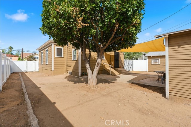 Detail Gallery Image 20 of 22 For 3756 Locust, Riverside,  CA 92501 - 2 Beds | 1 Baths