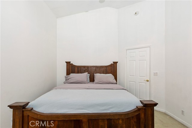 Detail Gallery Image 16 of 25 For 329 E Sherwood Bld, Big Bear City,  CA 92314 - 3 Beds | 2 Baths