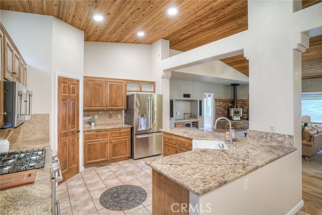 Detail Gallery Image 17 of 58 For 2950 Foothill Blvd, Oroville,  CA 95966 - 3 Beds | 3 Baths