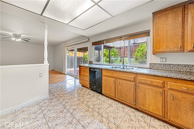 Detail Gallery Image 12 of 40 For 8237 Henshaw, Buena Park,  CA 90621 - 3 Beds | 2/1 Baths