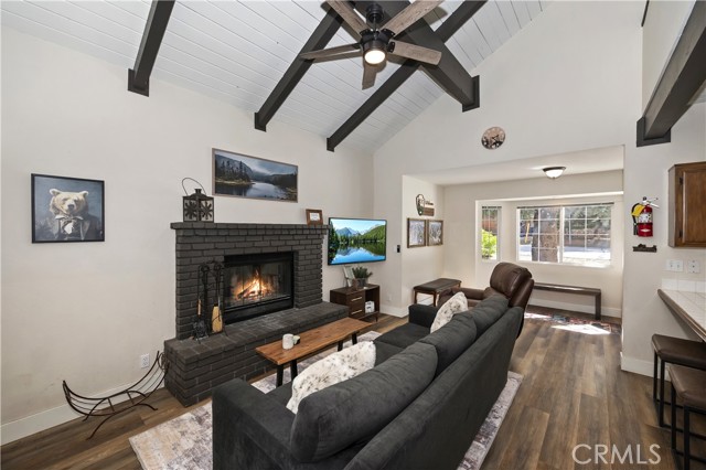 42824 Cedar Avenue, Big Bear Lake, CA 92315