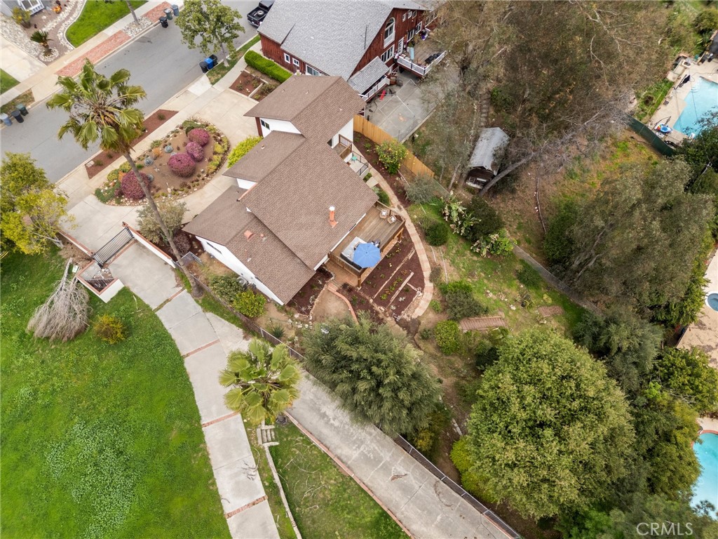 https://media.crmls.org/medias/60aa1d21-36ec-4413-a0b9-2f4d9a646610.jpg?preset=X-Large