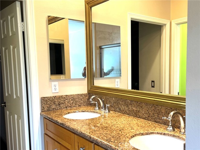 Detail Gallery Image 15 of 18 For 13609 Netto Ridge Ct, La Mirada,  CA 90638 - 3 Beds | 3 Baths