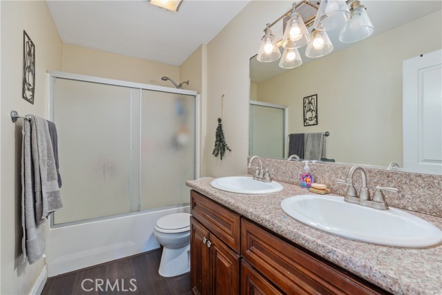 Detail Gallery Image 16 of 23 For 1535 W Persimmon, Rialto,  CA 92377 - 5 Beds | 3 Baths