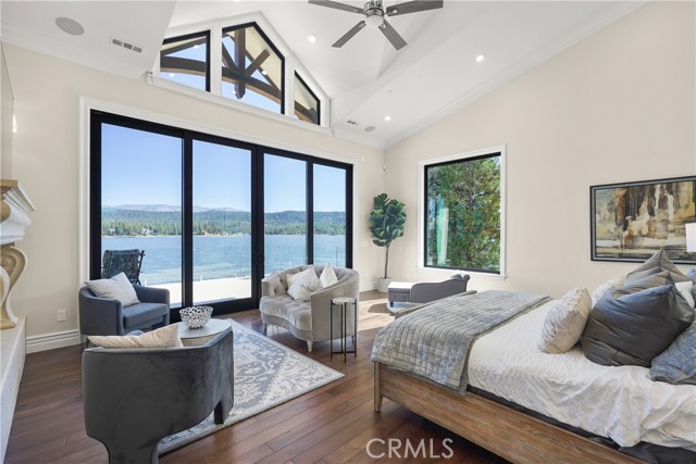 Detail Gallery Image 22 of 42 For 39055 N Shore Dr, Fawnskin,  CA 92333 - 6 Beds | 6/1 Baths