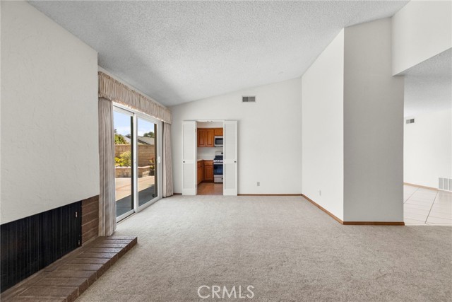 25530 Meadow Mont Street, Valencia CA: https://media.crmls.org/medias/60ad5f4e-a312-4ad6-9f64-088ee4890c3b.jpg