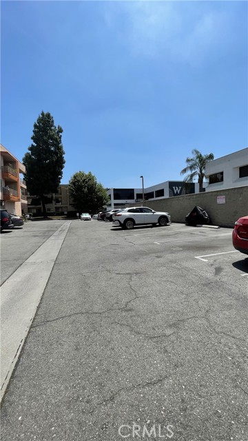 Detail Gallery Image 12 of 24 For 6815 Remmet Ave #219,  Canoga Park,  CA 91303 - 1 Beds | 1 Baths
