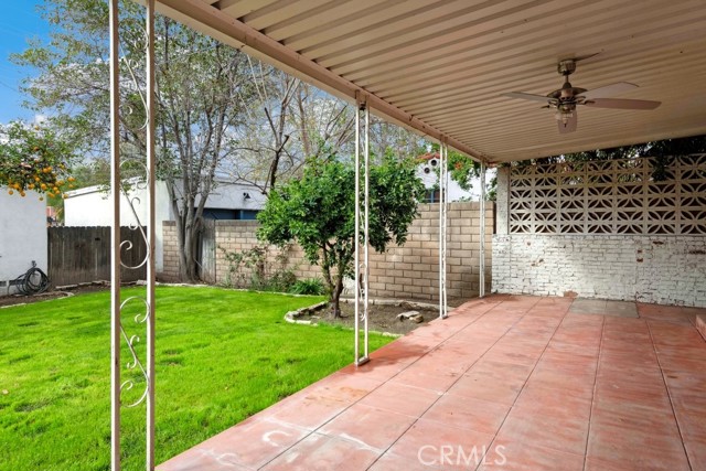 331 W 25th Street, San Bernardino CA: https://media.crmls.org/medias/60adcddd-7cb5-4950-a587-0fb058ca51f1.jpg