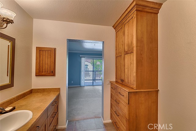 Detail Gallery Image 32 of 49 For 215 S Cross Creek Rd #E,  Orange,  CA 92869 - 1 Beds | 1 Baths