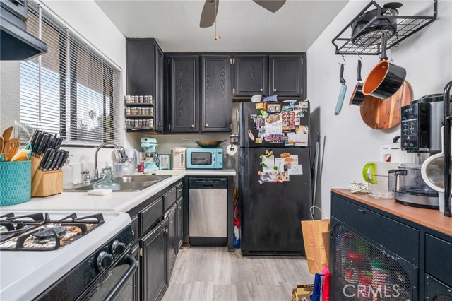 Detail Gallery Image 6 of 18 For 5036 Echo #309,  Los Angeles,  CA 90042 - 2 Beds | 1 Baths