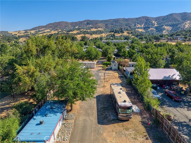 2630 Lakeshore Boulevard, Upper Lake CA: https://media.crmls.org/medias/60ae033e-9970-4a8c-84c4-42027c34ef0e.jpg