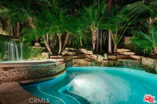 Detail Gallery Image 29 of 29 For 746 Norway Ln, Los Angeles,  CA 90049 - 5 Beds | 6 Baths
