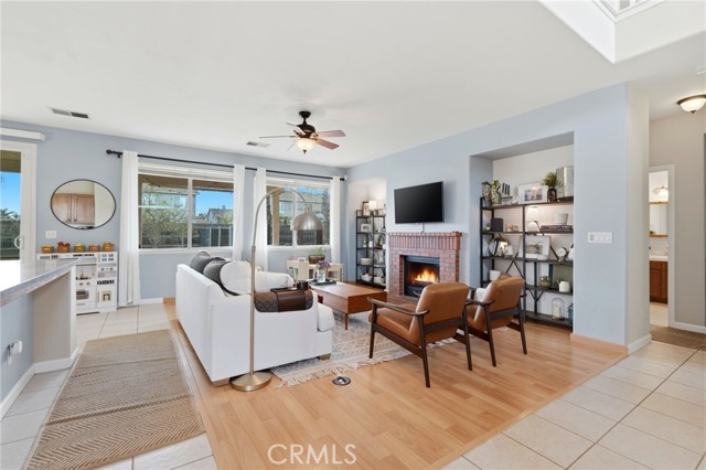 Detail Gallery Image 10 of 56 For 903 W Sandstone Ct, Hanford,  CA 93230 - 4 Beds | 3 Baths