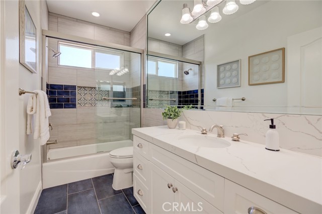 2220 Gates Avenue, Redondo Beach, California 90278, 4 Bedrooms Bedrooms, ,2 BathroomsBathrooms,Residential,Sold,Gates,SB21194759