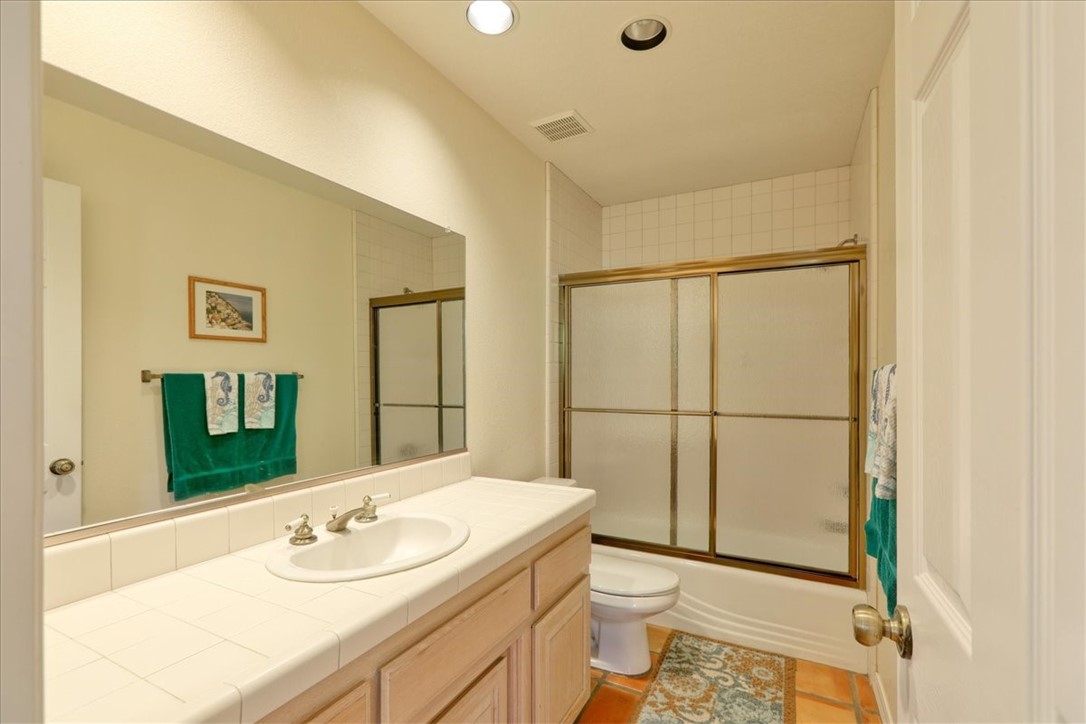 Detail Gallery Image 18 of 53 For 64 Whitecap St, Pismo Beach,  CA 93449 - 3 Beds | 2/1 Baths