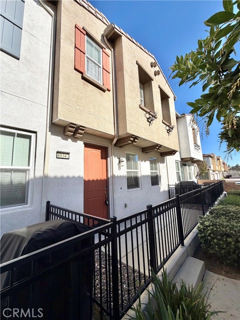 Detail Gallery Image 3 of 46 For 40347 Calle Real, Murrieta,  CA 92563 - 3 Beds | 2/1 Baths