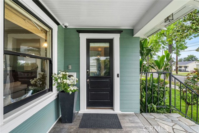 Detail Gallery Image 3 of 41 For 952 E Palmyra Ave, Orange,  CA 92866 - 3 Beds | 2 Baths