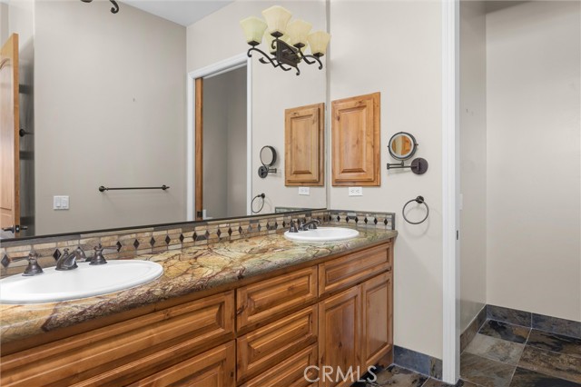 Detail Gallery Image 17 of 39 For 325 Red Oak Way, Arroyo Grande,  CA 93420 - 4 Beds | 4 Baths
