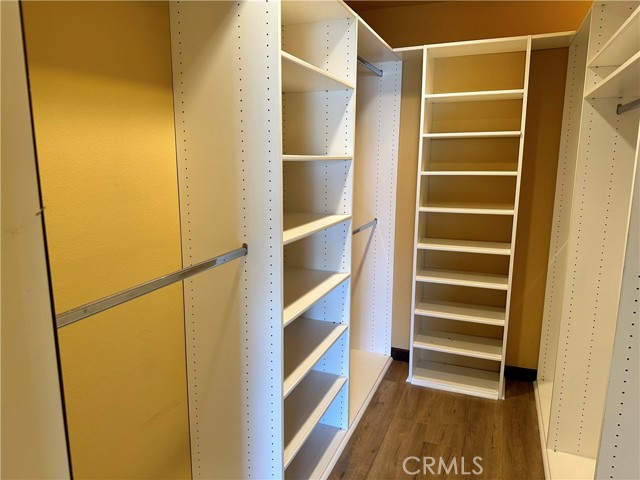 Detail Gallery Image 17 of 31 For 14560 Benefit St #301,  Sherman Oaks,  CA 91403 - 2 Beds | 2 Baths