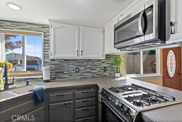 Detail Gallery Image 8 of 18 For 1960 Solana Ct, Grover Beach,  CA 93433 - 3 Beds | 2 Baths