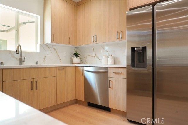 Detail Gallery Image 4 of 6 For 17061 Knapp, Northridge,  CA 91325 - 1 Beds | 1 Baths