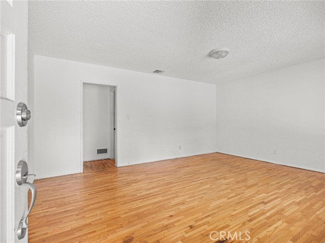Detail Gallery Image 5 of 41 For 14808 Condon Ave, Lawndale,  CA 90260 - – Beds | – Baths