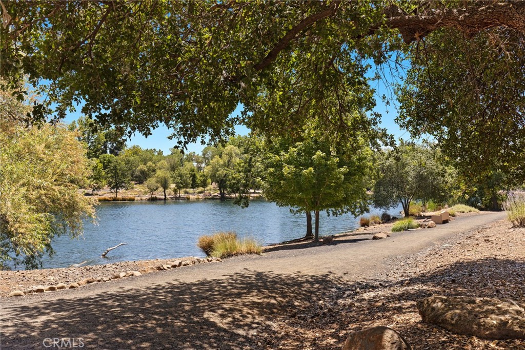 https://media.crmls.org/medias/60b7a787-8a02-4592-9931-200f73f7e7db.jpg?preset=X-Large